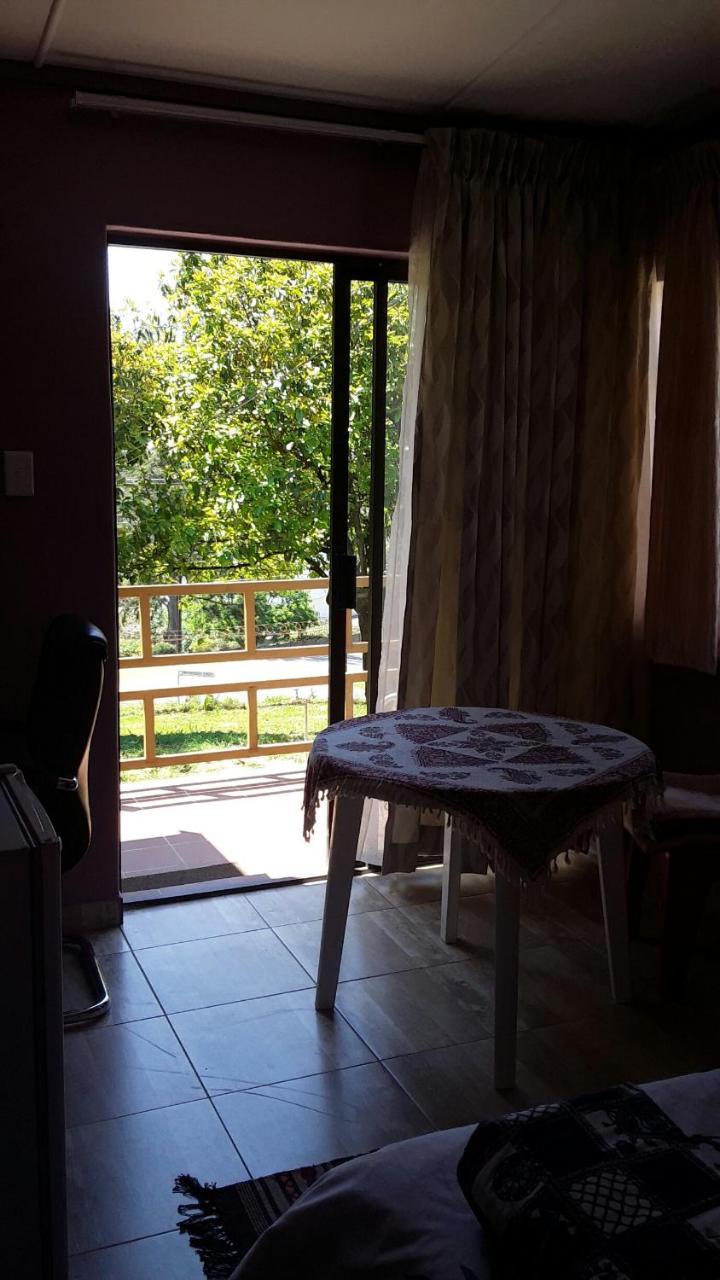 Otentik Guesthouse مبابان المظهر الخارجي الصورة